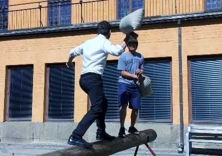 Interactive family tours